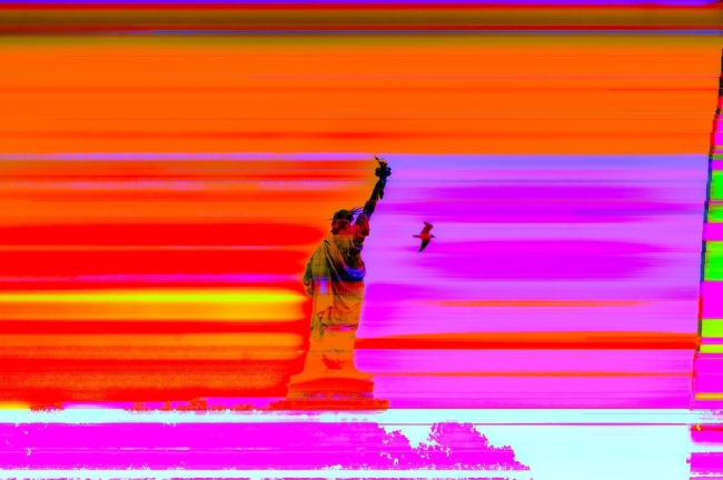 Photo d’Art Contemporain — SheLiberty et Oiseau